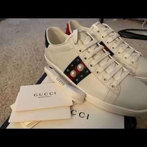 Women Ace studded leather sneaker size7.5authentic